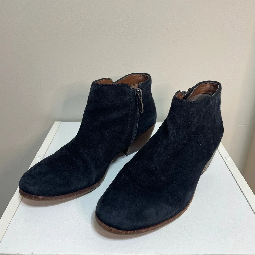 Sam‎ Edelman Black Suede Side Zip Low Block Heel Ankle Boots Women Size 5.5